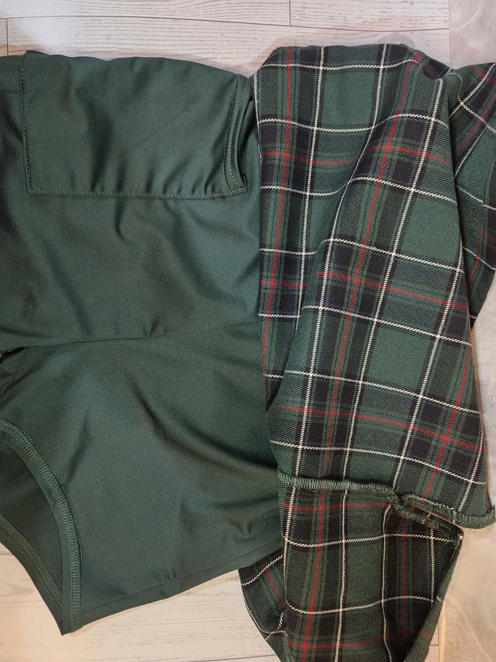 Hollister Green Plaid Tartan Mini Skirt XXS Built In Shorts Y2K Preppy Coquette - Picture 3 of 5